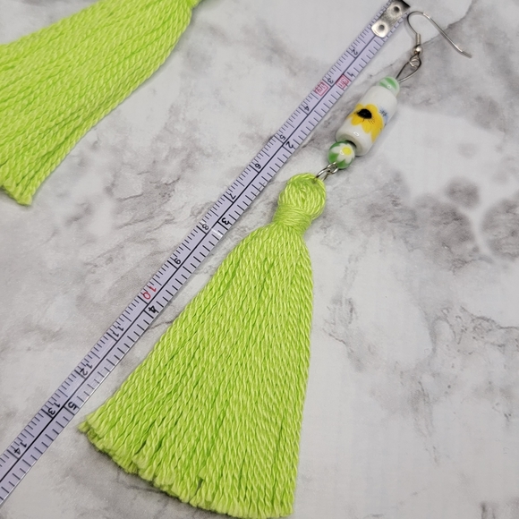 Handmade Tassel Earrings Lime Green Sunflower Daisy Boho Hippie Chic - Picture 6 of 6